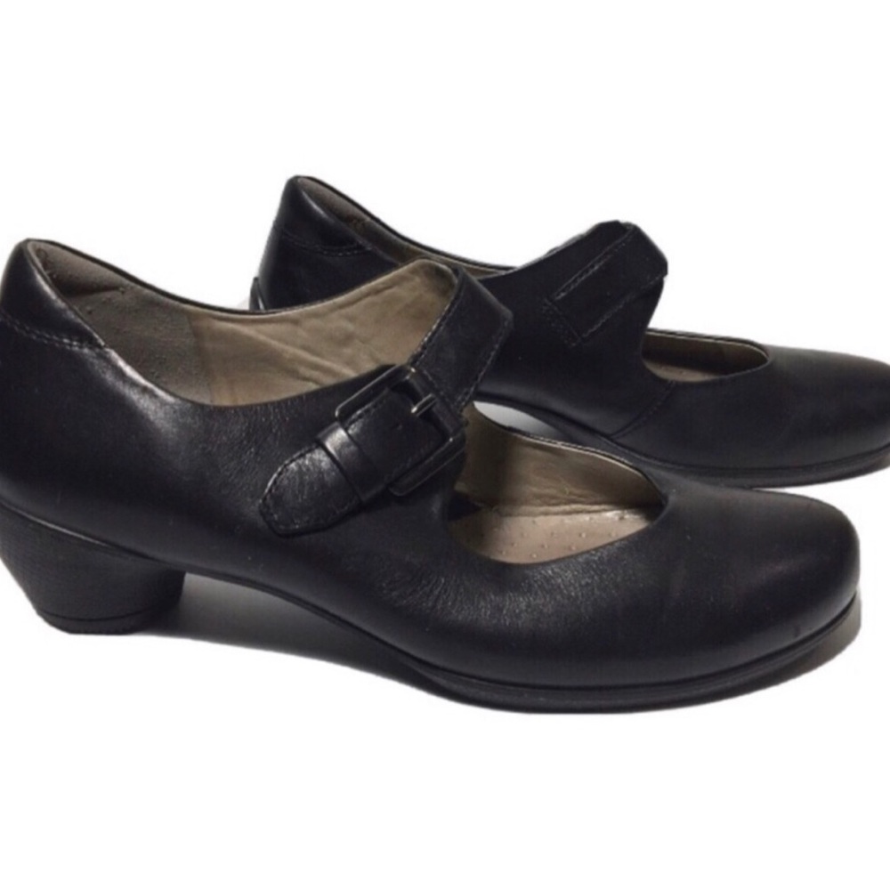 Ecco leather black Mary Jane comfort shoes. Size 40.